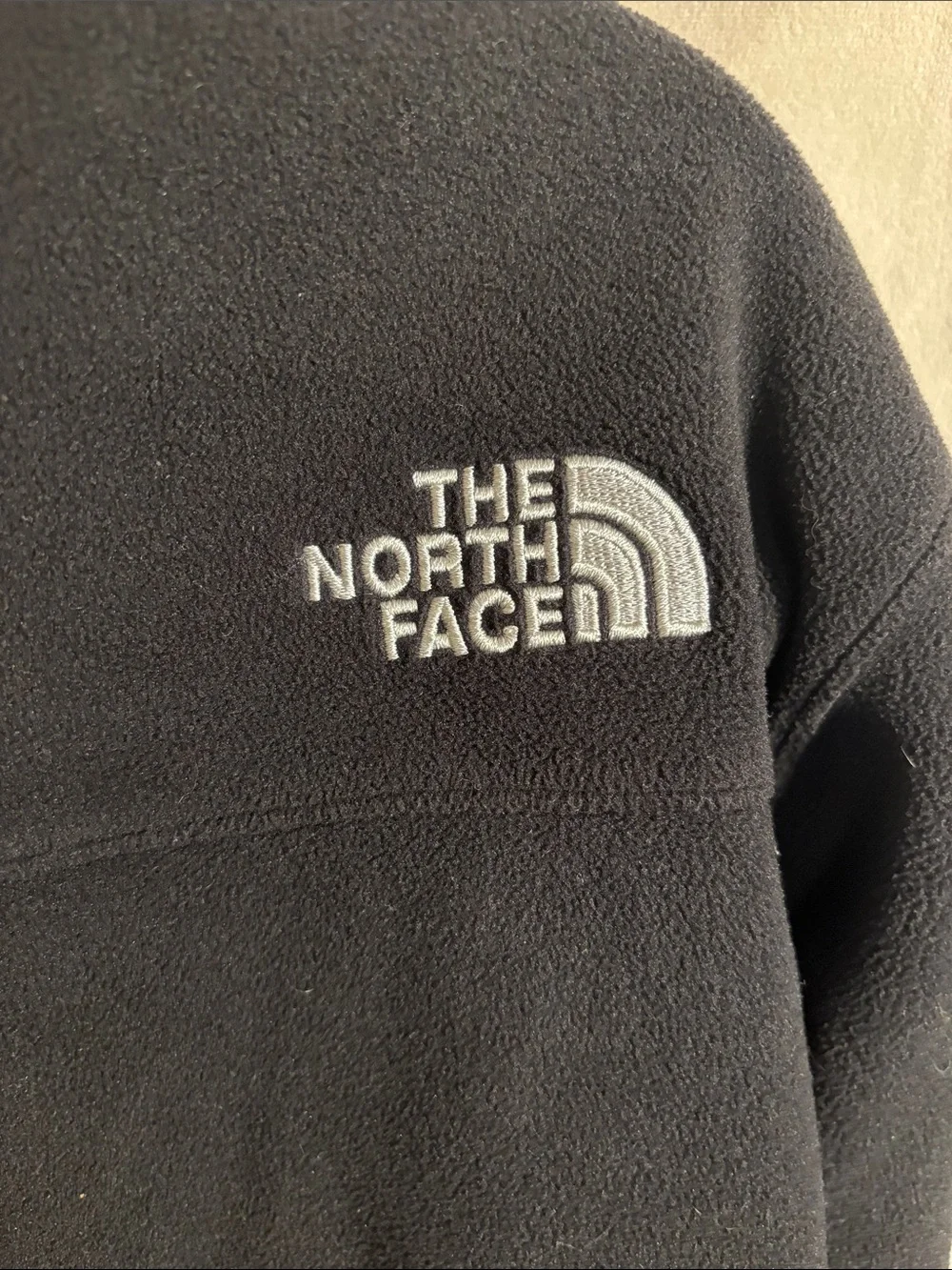 The North Face Men’s Black Full-Zip Fleece Jacket with High Collar